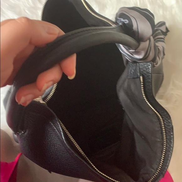 Coach - Black Leather Shoulder Purse with Scarf - Picture 10 of 15